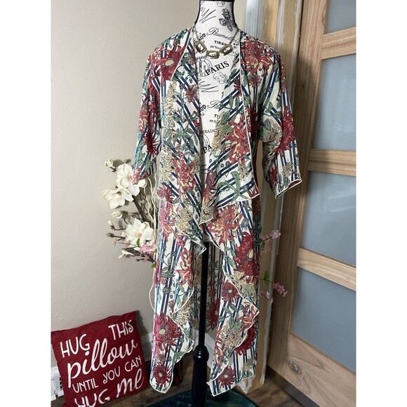 Lularoe Shirley Kimono Cover Up Small Floral Tropical Print Cardigan Red Flowers - Picture 1 of 7